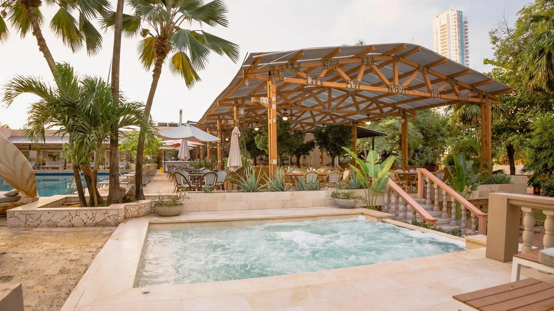 Hotel Caribe By Faranda Grand, A Member Of Radisson Individuals Картахена